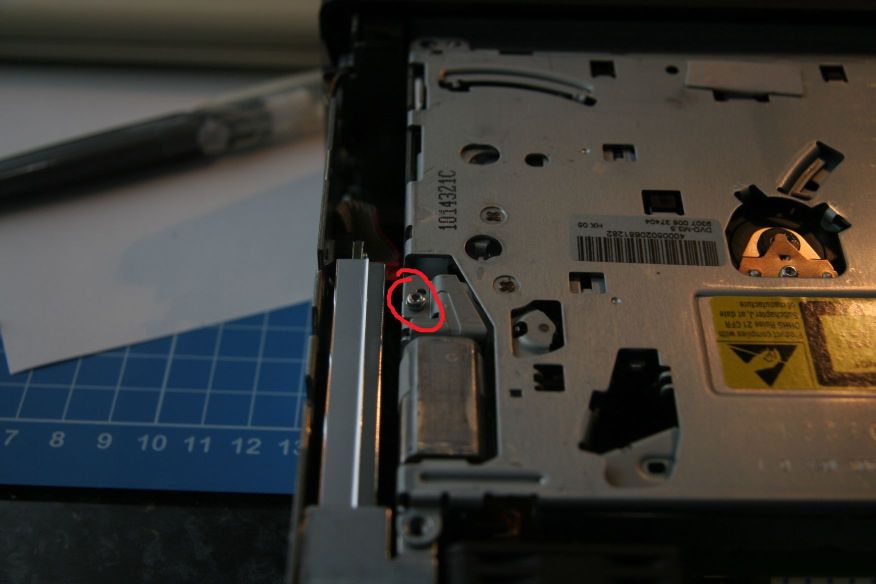 BMW_Navi_High_Motorschraube.jpg