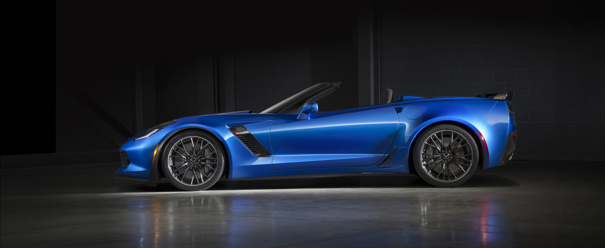 2015-Chevrolet-CorvetteZ06conv-042.jpg