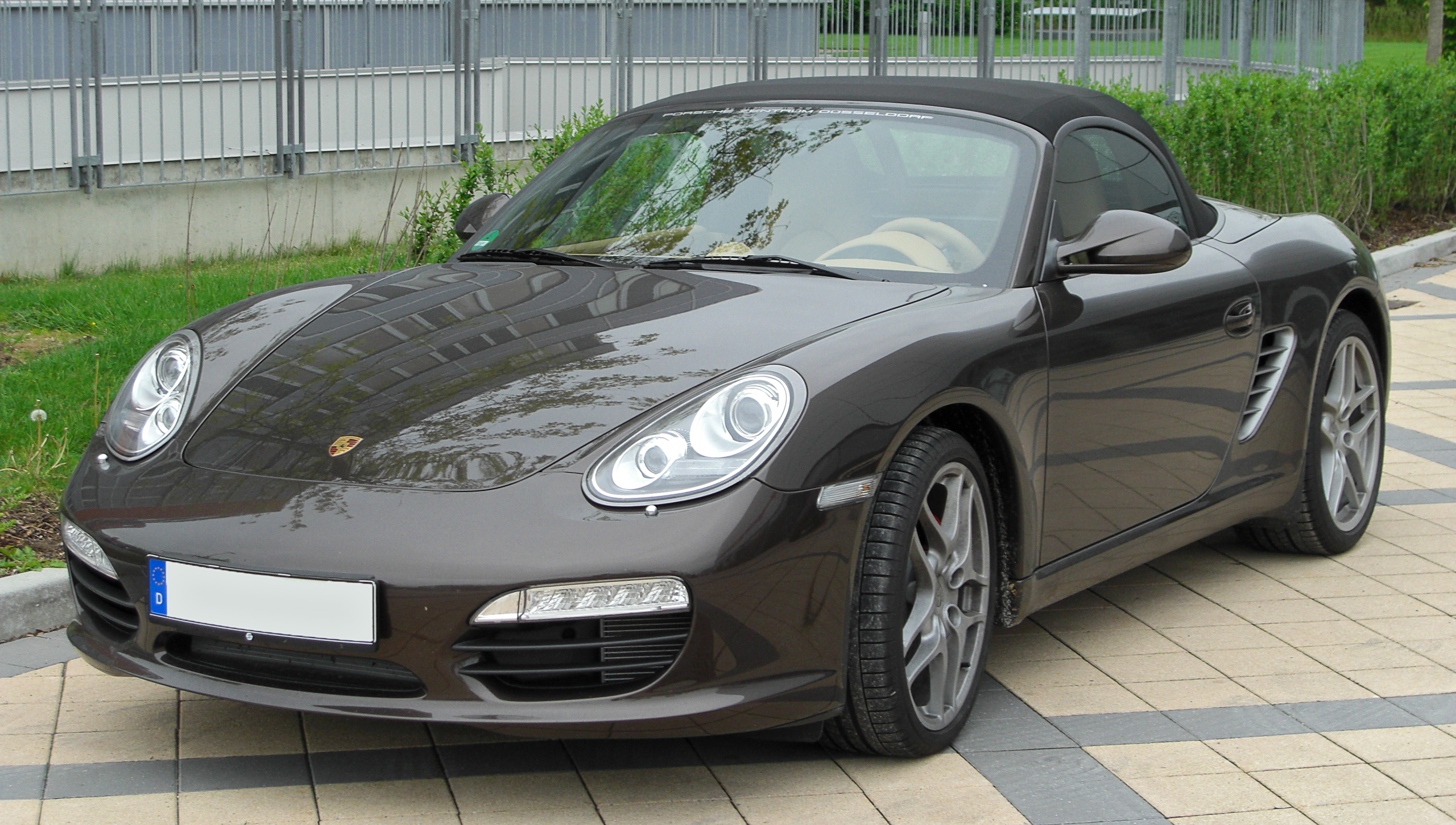 Porsche_Boxster_S_II_Facelift_front_20100513.jpg