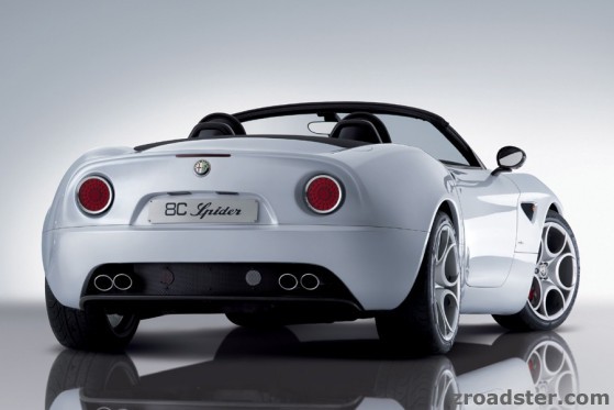 Alfa_V8_Roadster_2.jpg