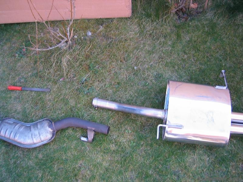 Auspuff_bearbeitet.JPG