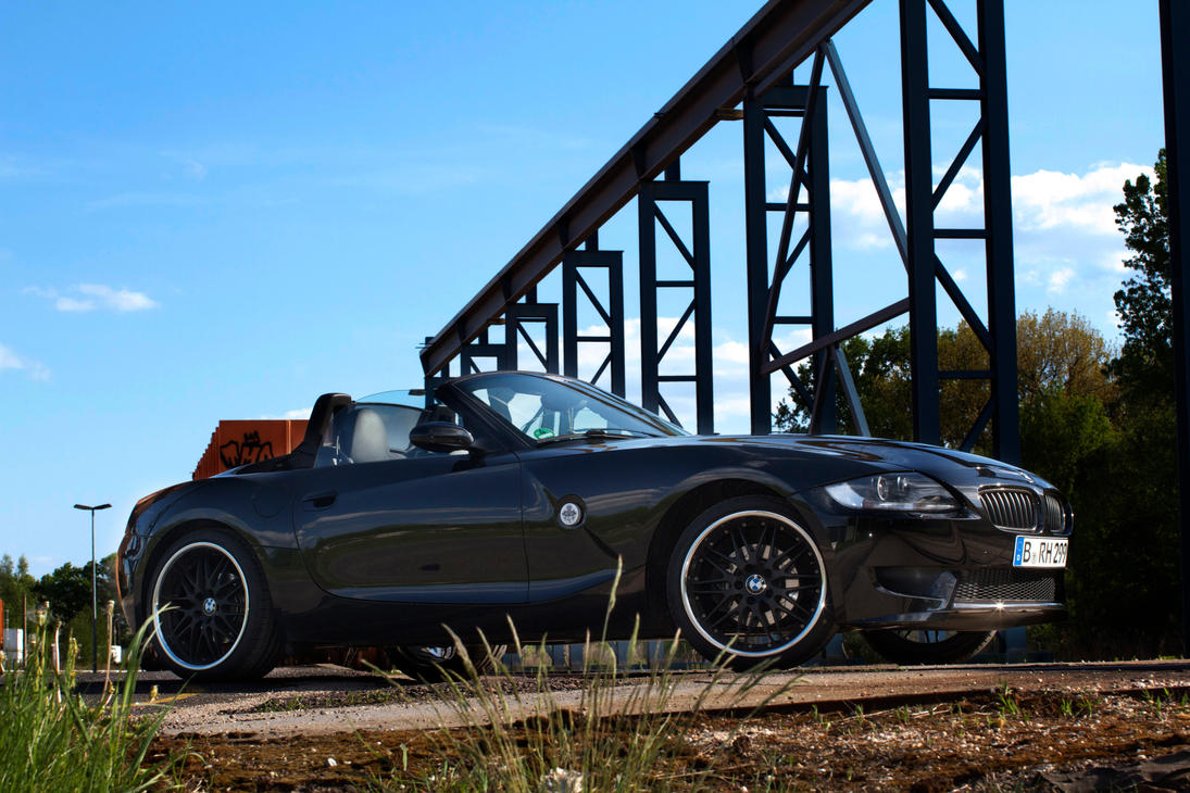 bmw_z4_trainyard_by_gurujenzen-d3ff658.jpg