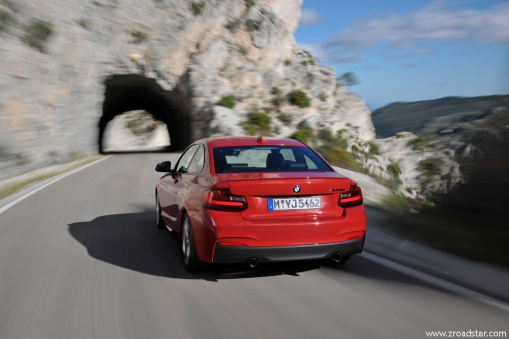 BMW_M235i_Coupe_02-1024x682.jpg