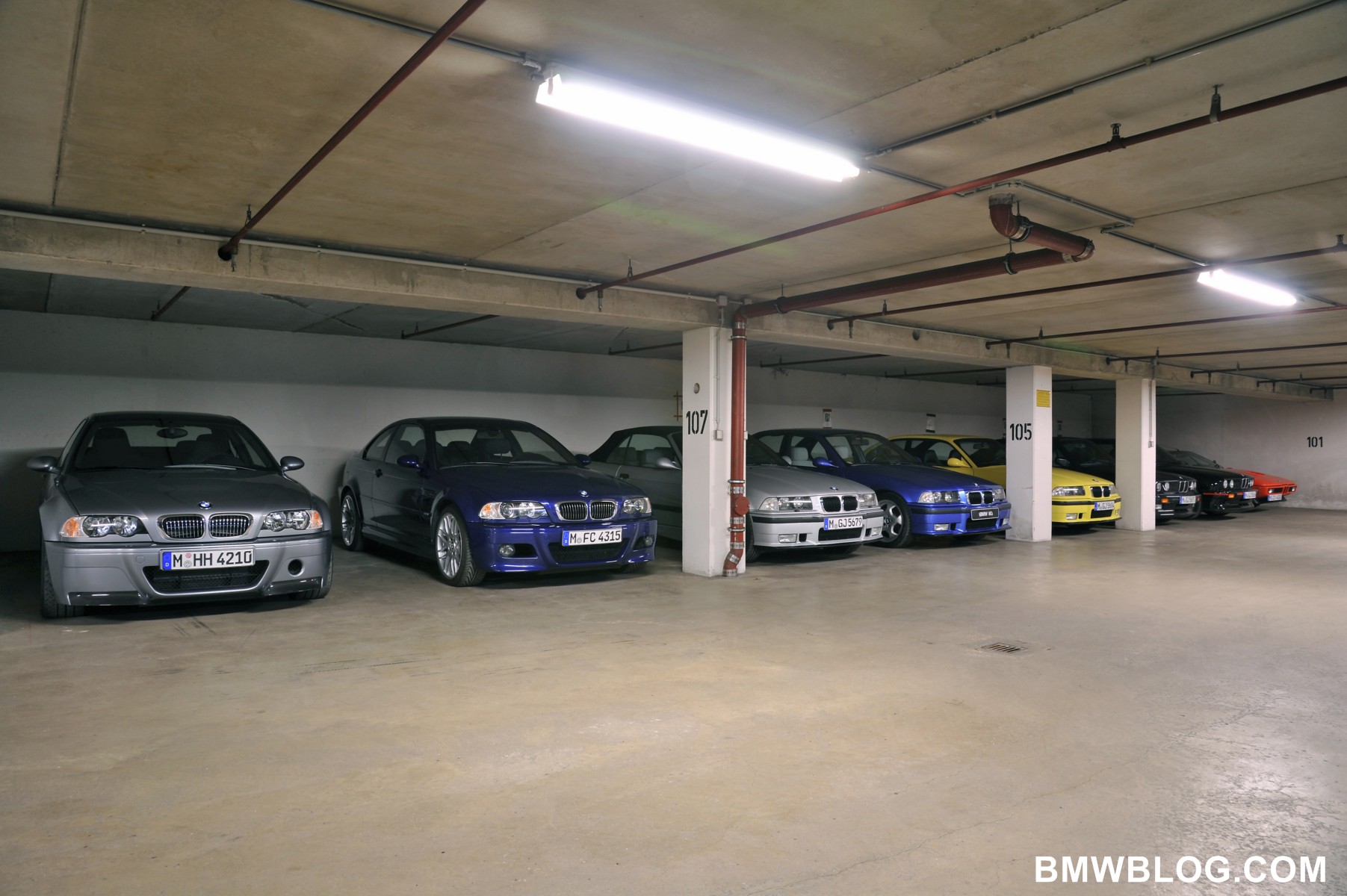 BMW-M-secret-garage-4.jpg