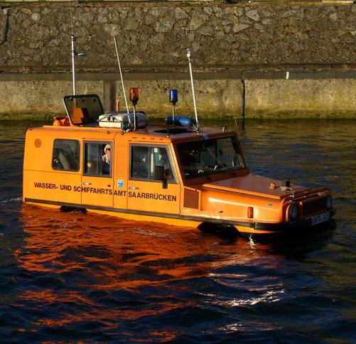 Amphibienfahrzeug_D.jpg