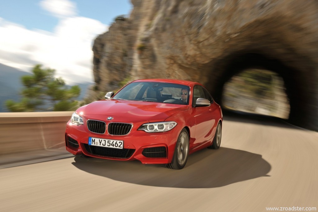 BMW_M235i_Coupe_01-1024x682.jpg